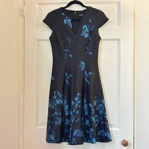 Julia Jordan Floral Scuba Cap Sleeve V Neck Dress, size 4